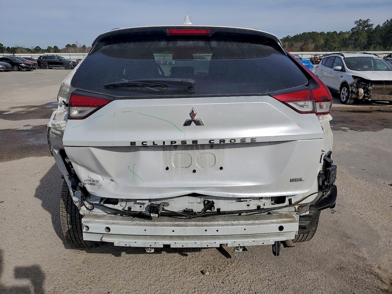 2022 MITSUBISHI ECLIPSE CROSS SE photo 6