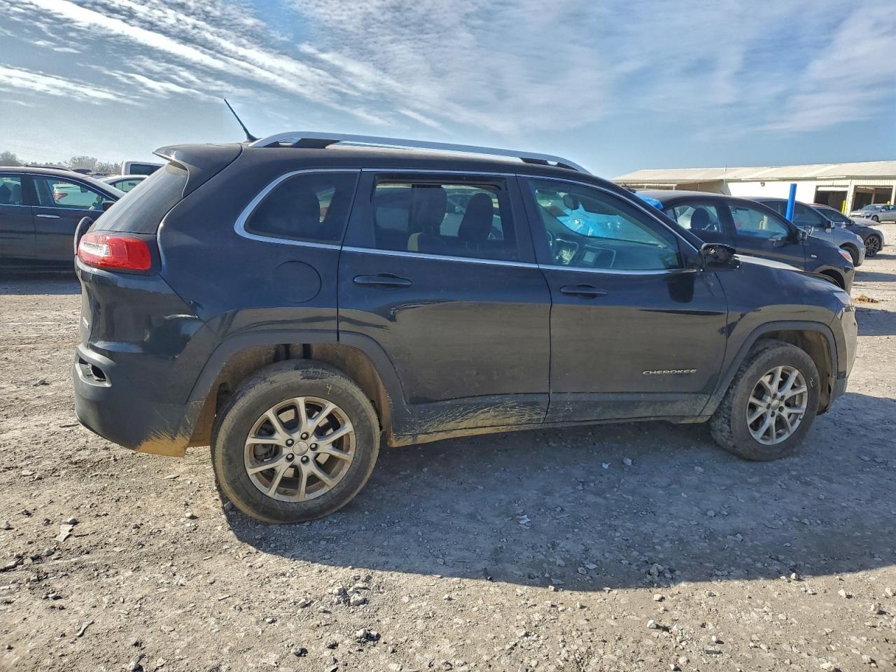 2015 JEEP CHEROKEE LATITUDE photo 3
