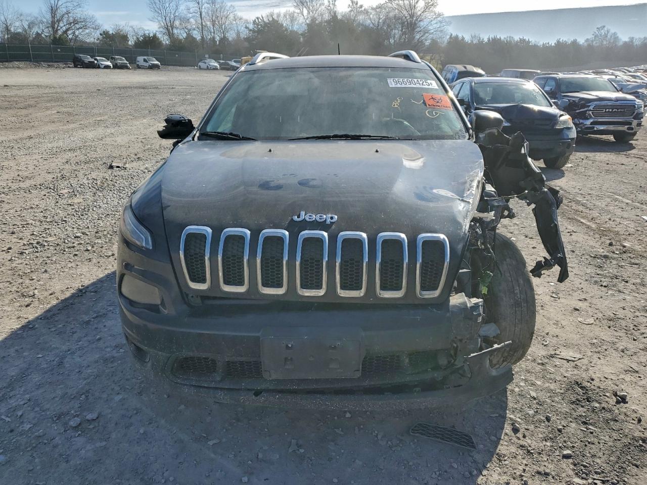 2015 JEEP CHEROKEE LATITUDE photo 5