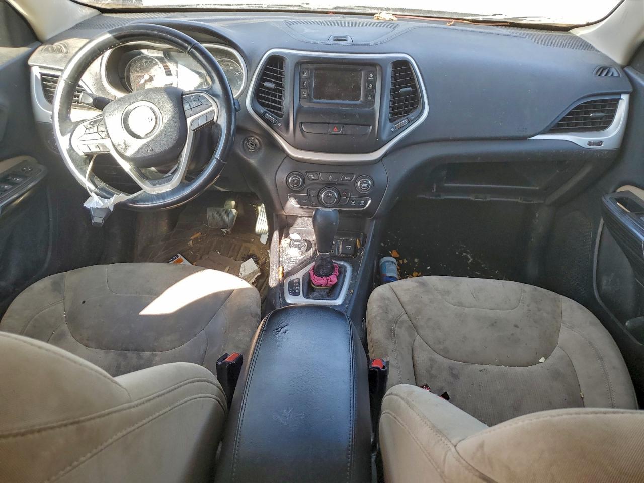 2015 JEEP CHEROKEE LATITUDE photo 8