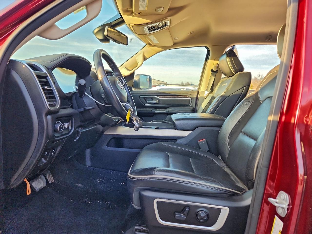 2019 RAM 1500 LARAMIE photo 7