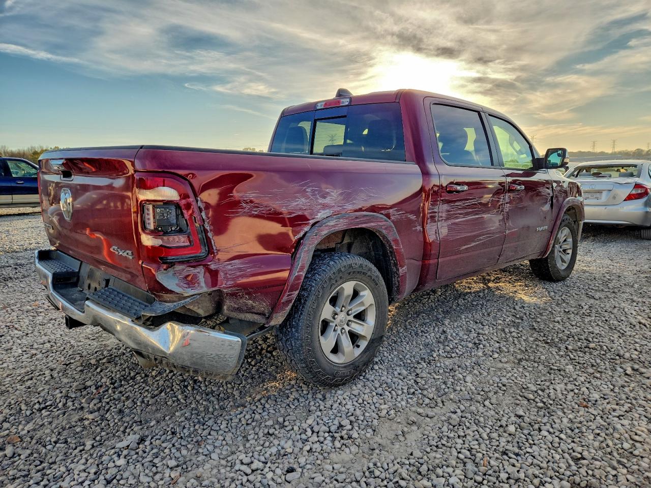 2019 RAM 1500 LARAMIE photo 3