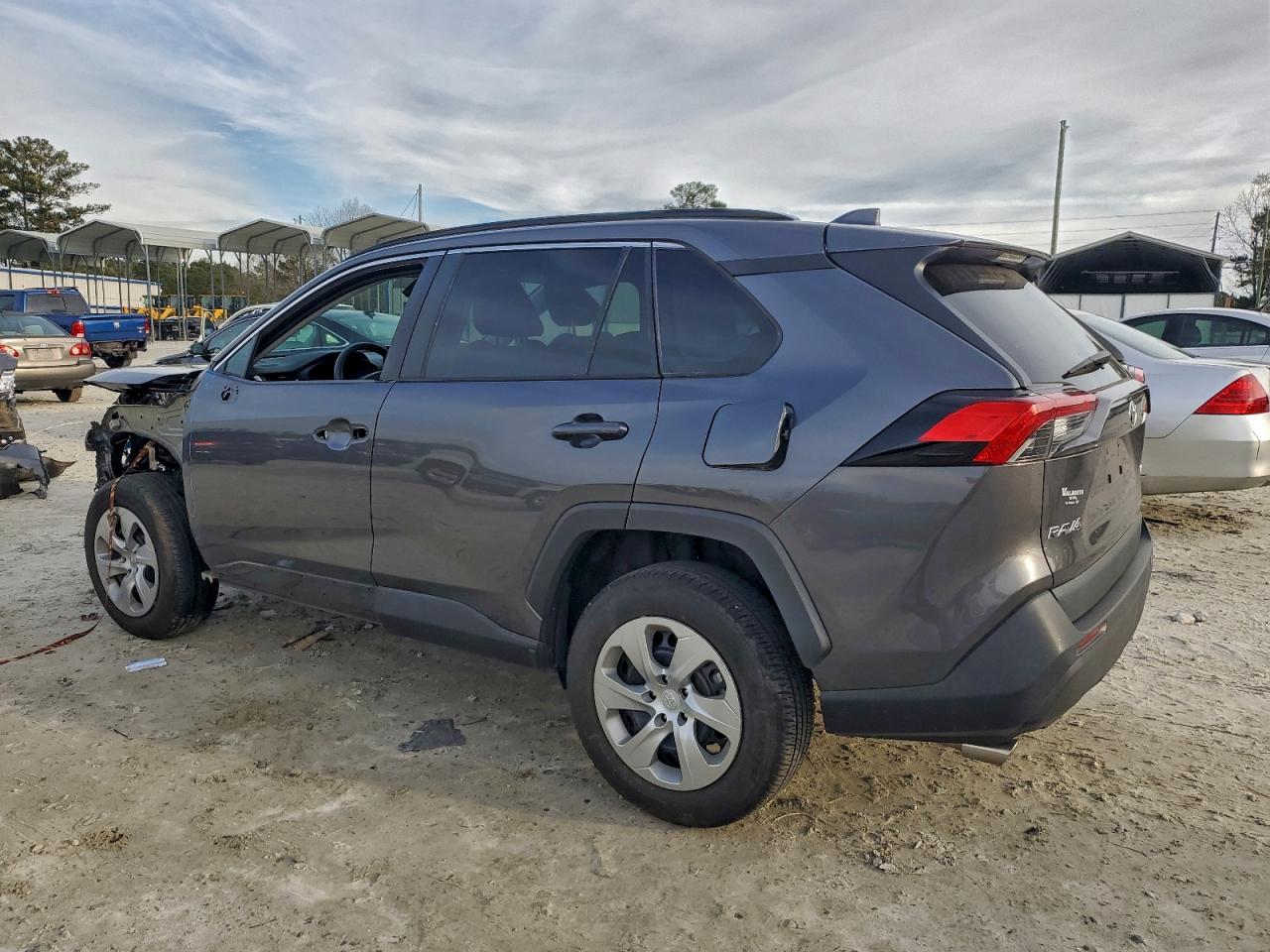 2021 TOYOTA RAV4 LE photo 2
