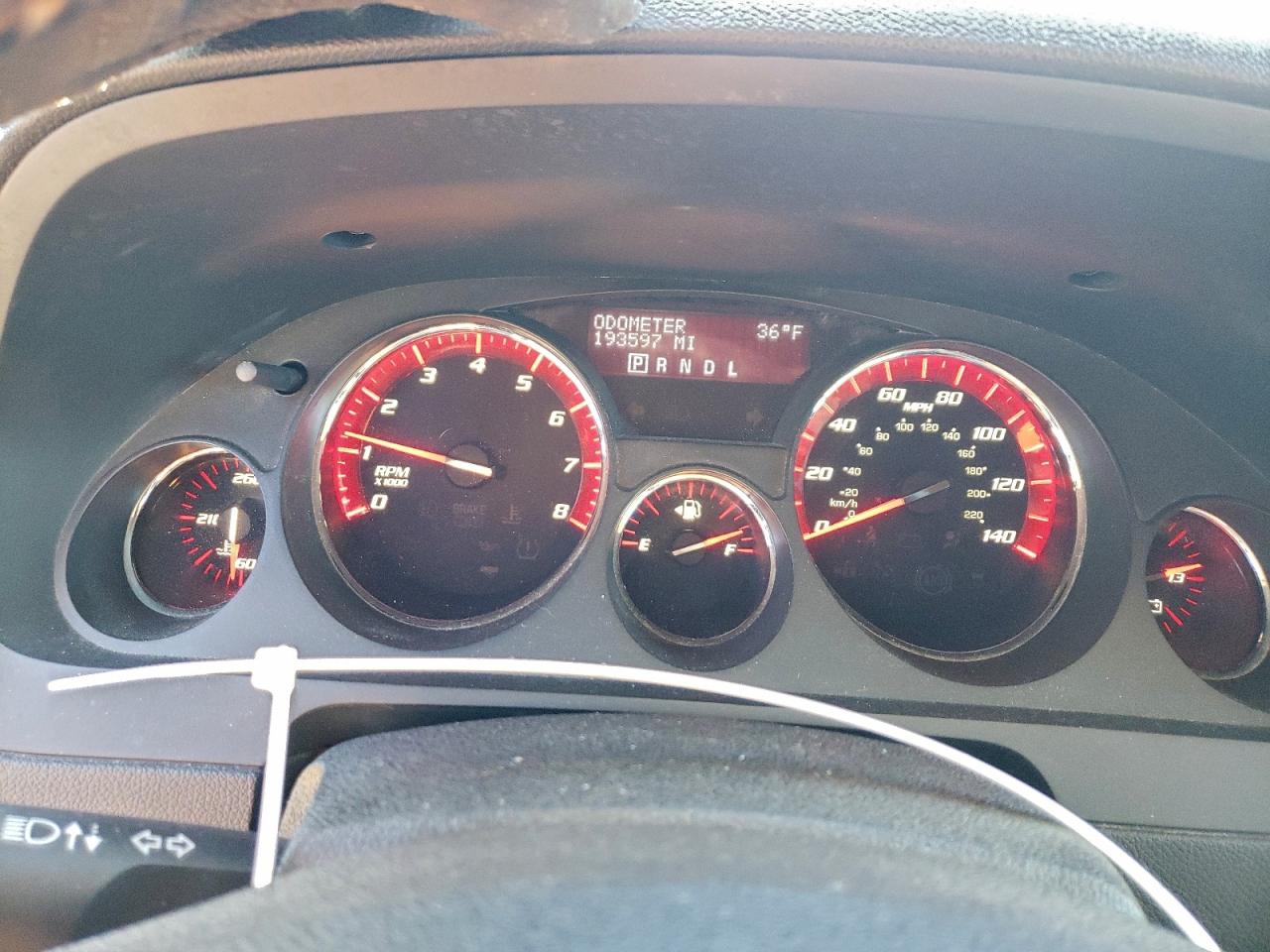 2011 GMC ACADIA SLE photo 25
