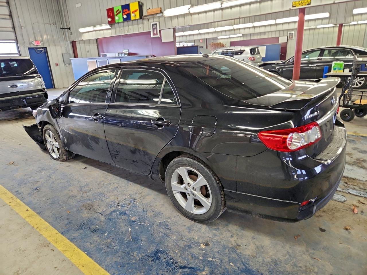 2011 TOYOTA COROLLA BASE photo 3