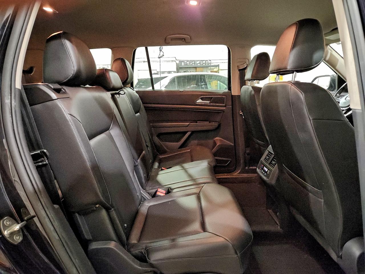 2018 VOLKSWAGEN ATLAS SE photo 21