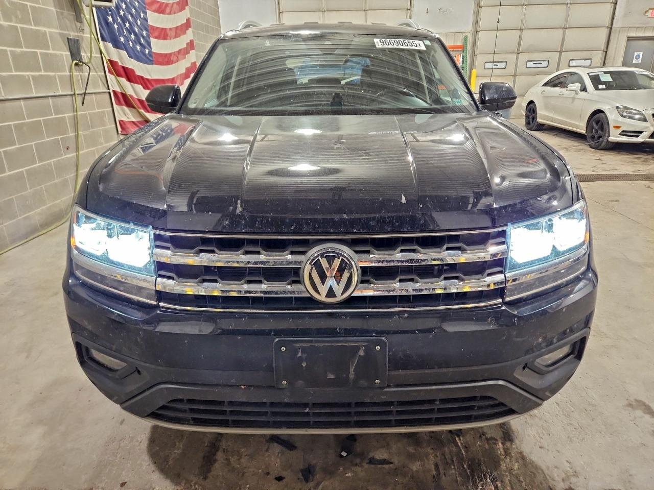 2018 VOLKSWAGEN ATLAS SE photo 9