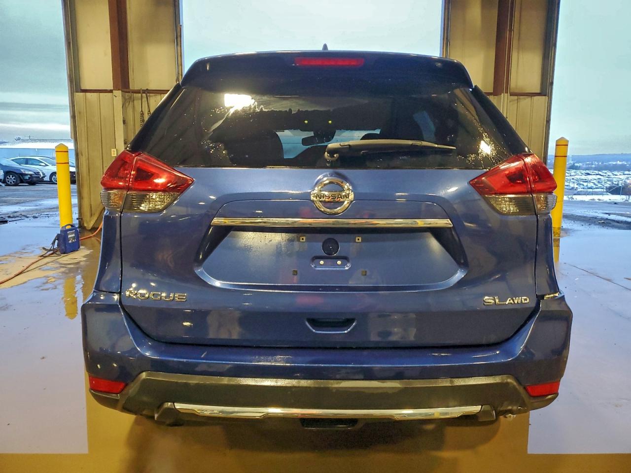 2018 NISSAN ROGUE S photo 11