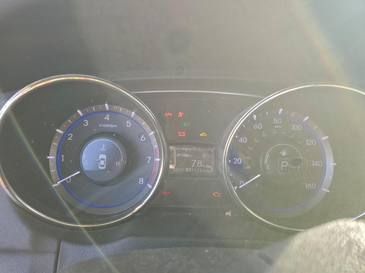 2011 HYUNDAI SONATA SE photo 9