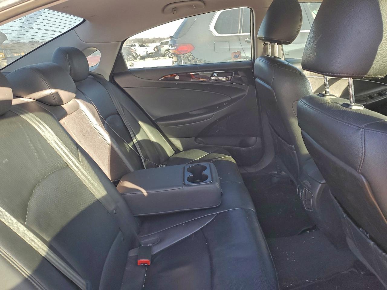 2011 HYUNDAI SONATA SE photo 10