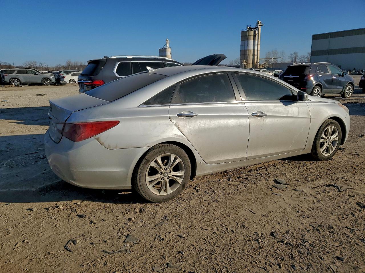 2011 HYUNDAI SONATA SE photo 3