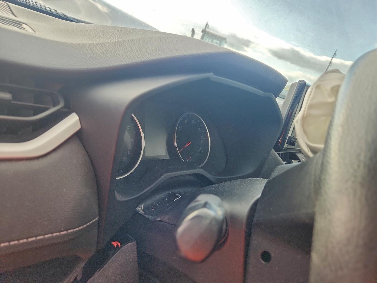 2021 TOYOTA RAV4 LE photo 17
