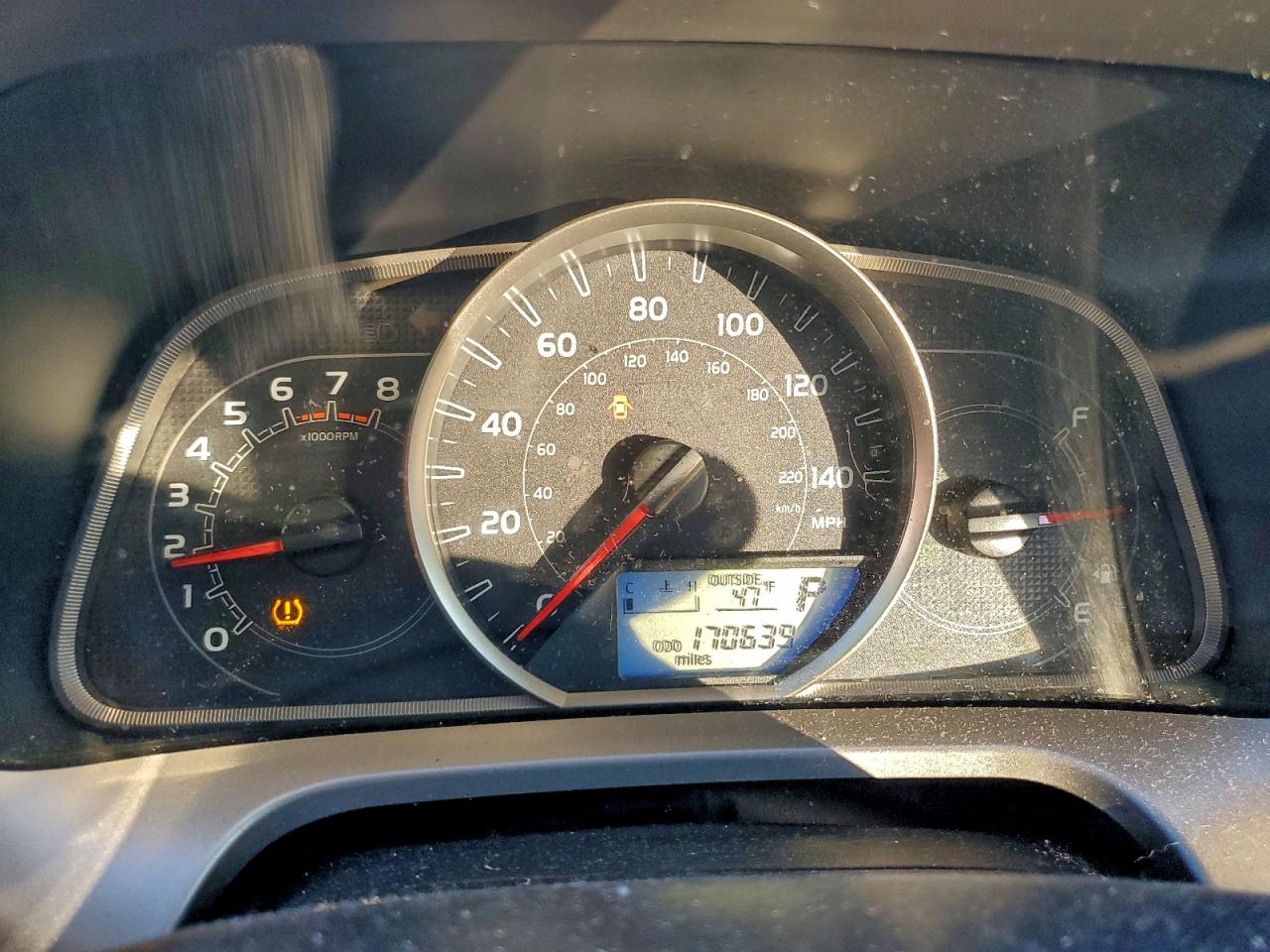 2013 TOYOTA RAV4 XLE photo 9