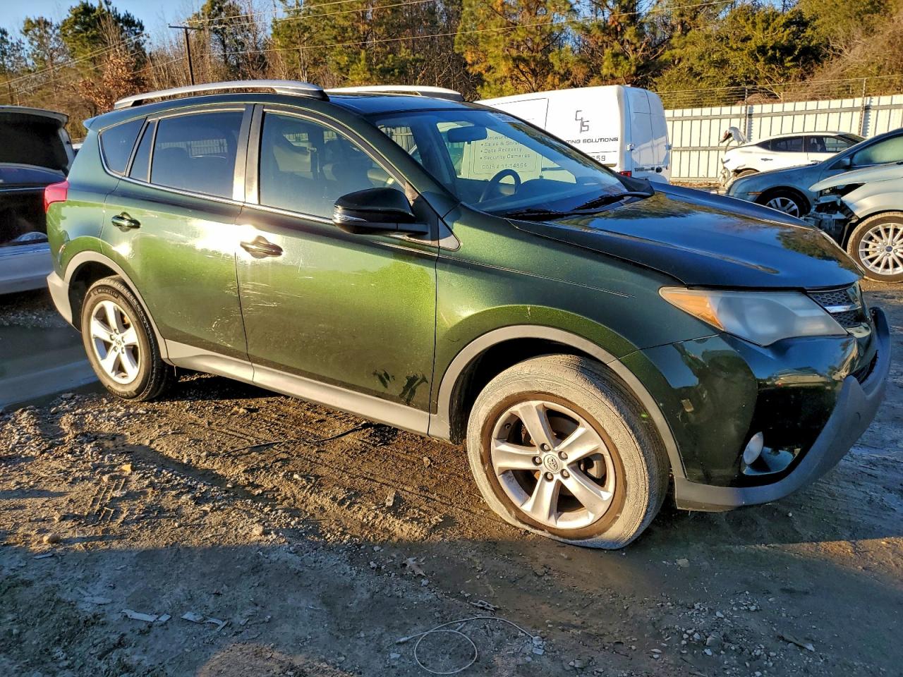 2013 TOYOTA RAV4 XLE photo 4