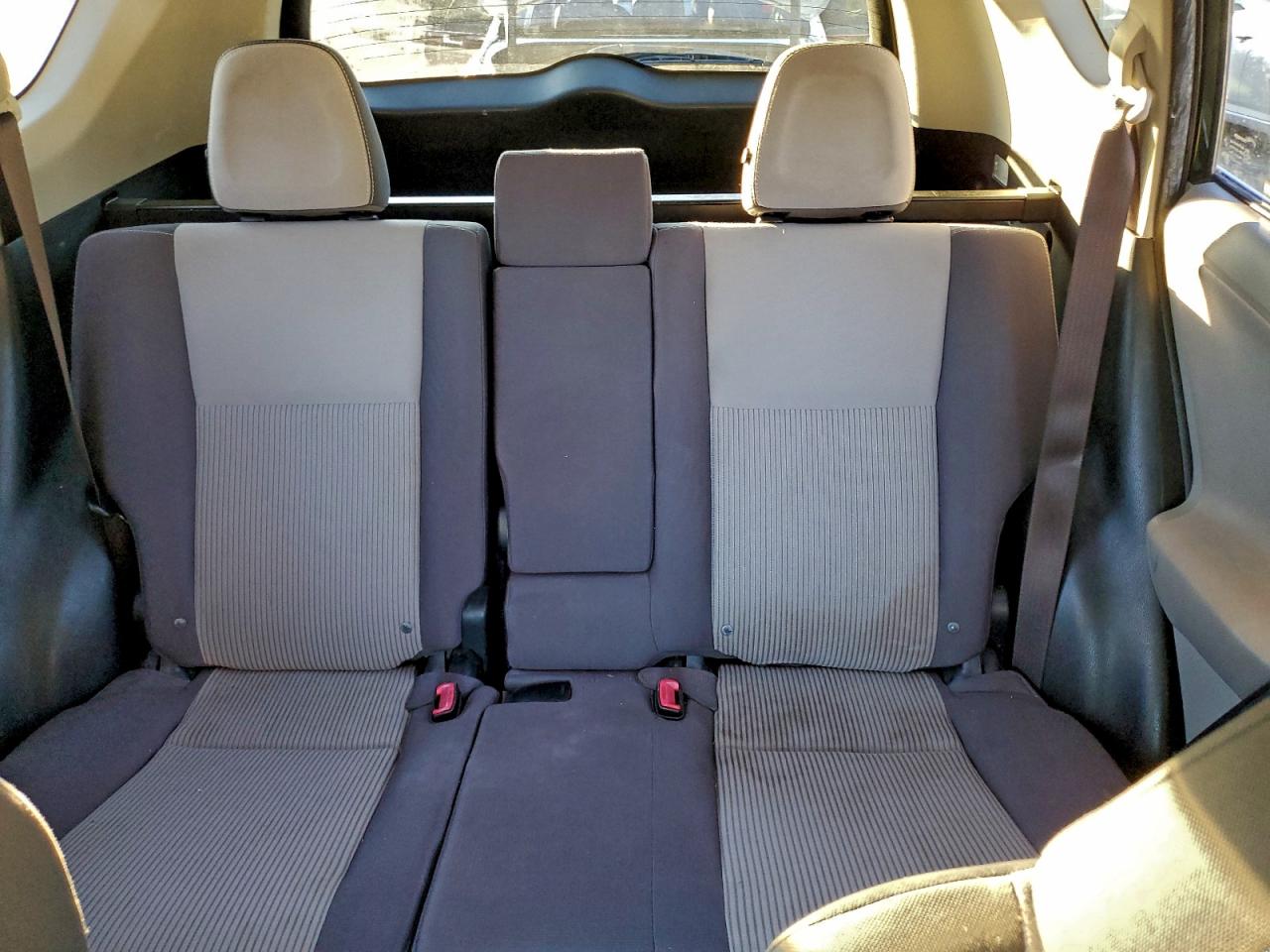 2013 TOYOTA RAV4 XLE photo 10