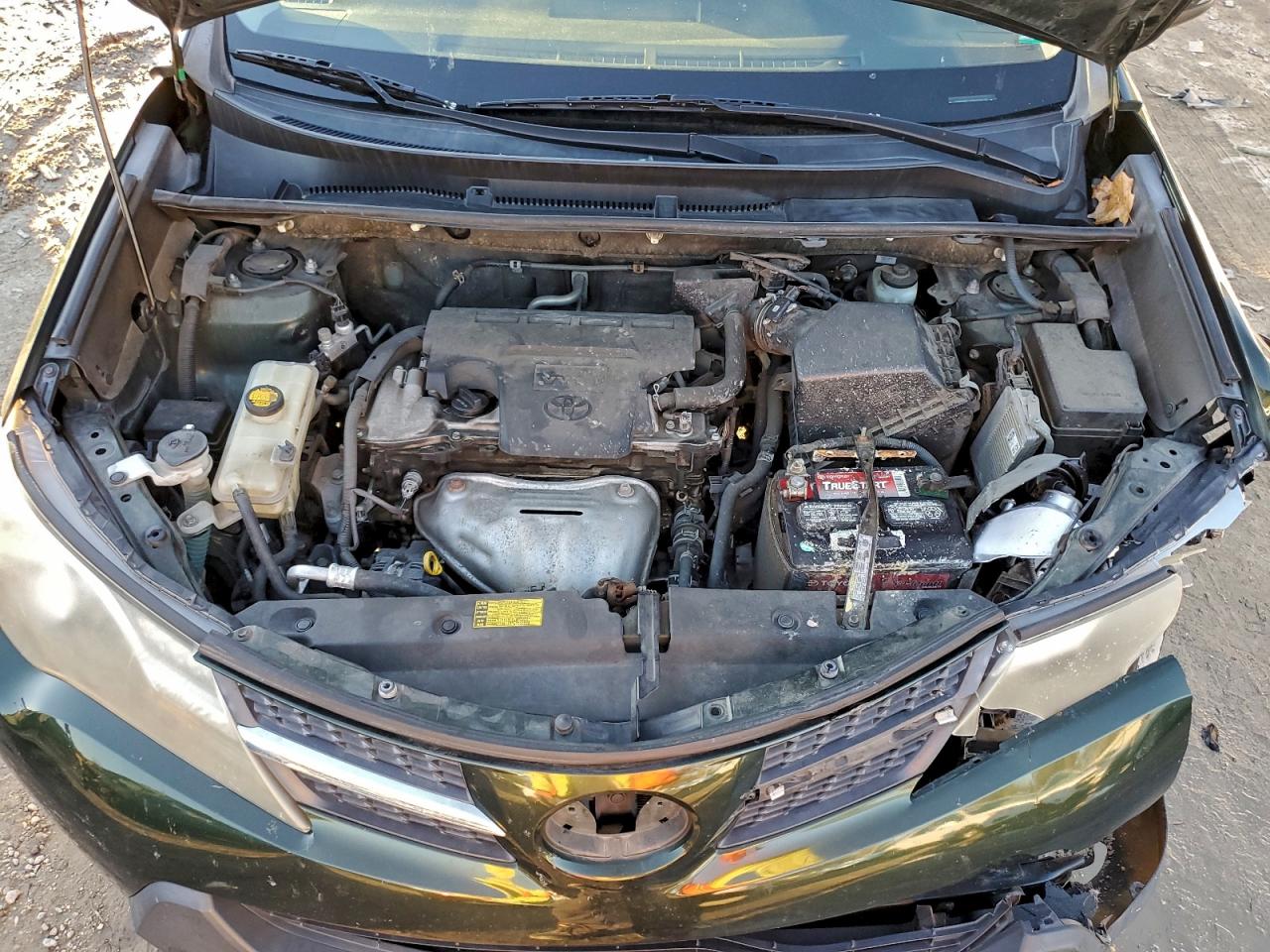 2013 TOYOTA RAV4 XLE photo 12