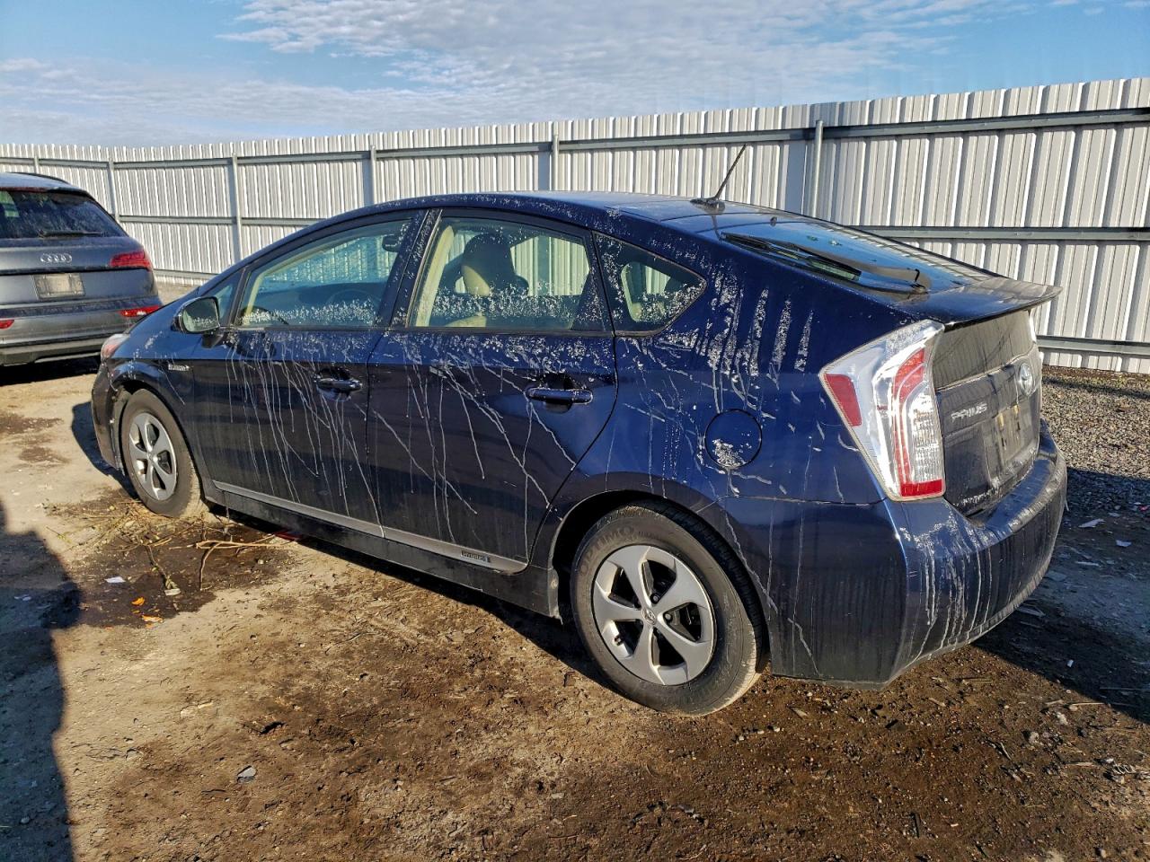 2014 TOYOTA PRIUS photo 2