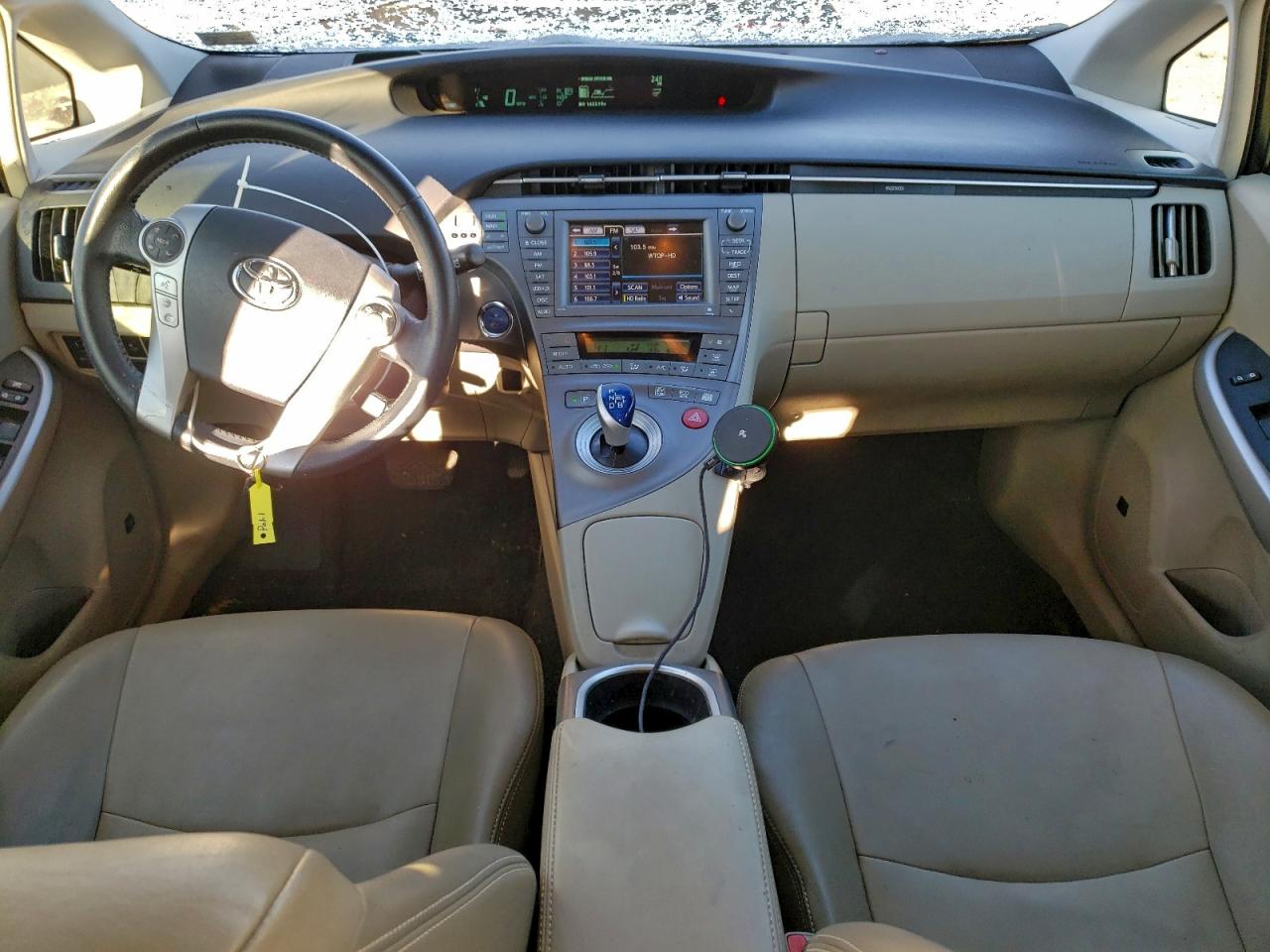 2014 TOYOTA PRIUS photo 8