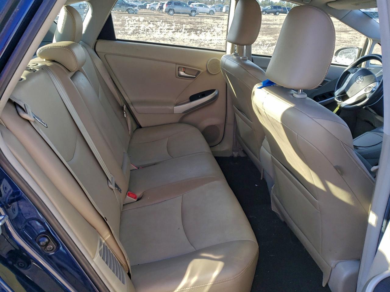 2014 TOYOTA PRIUS photo 10
