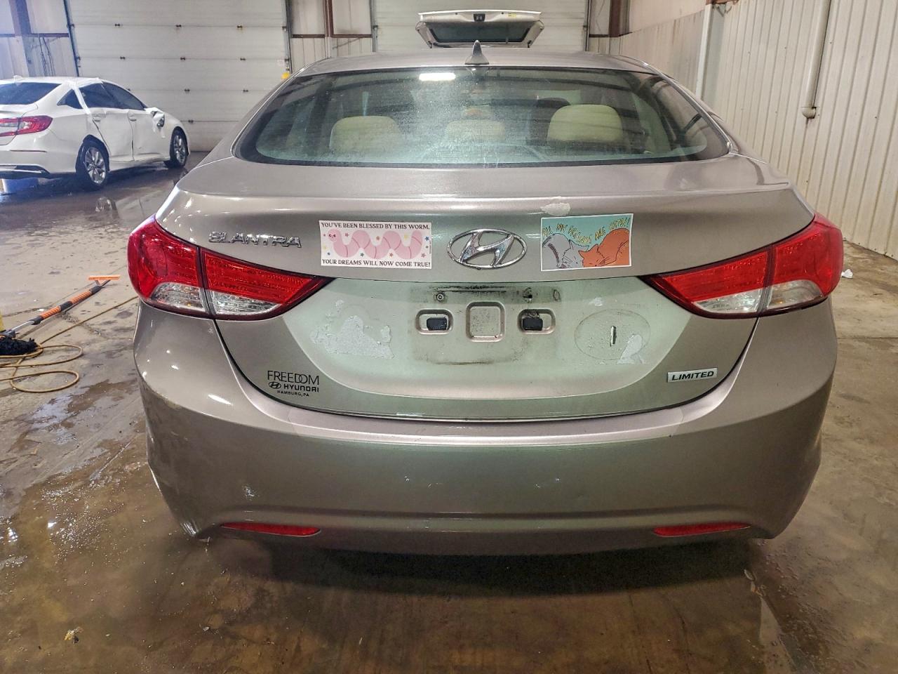 2013 HYUNDAI ELANTRA GLS photo 11