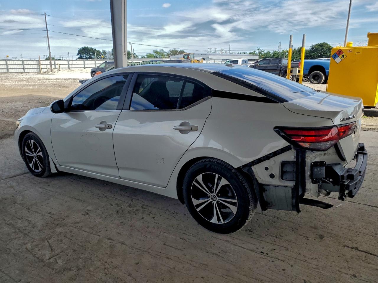 2022 NISSAN SENTRA SV photo 2