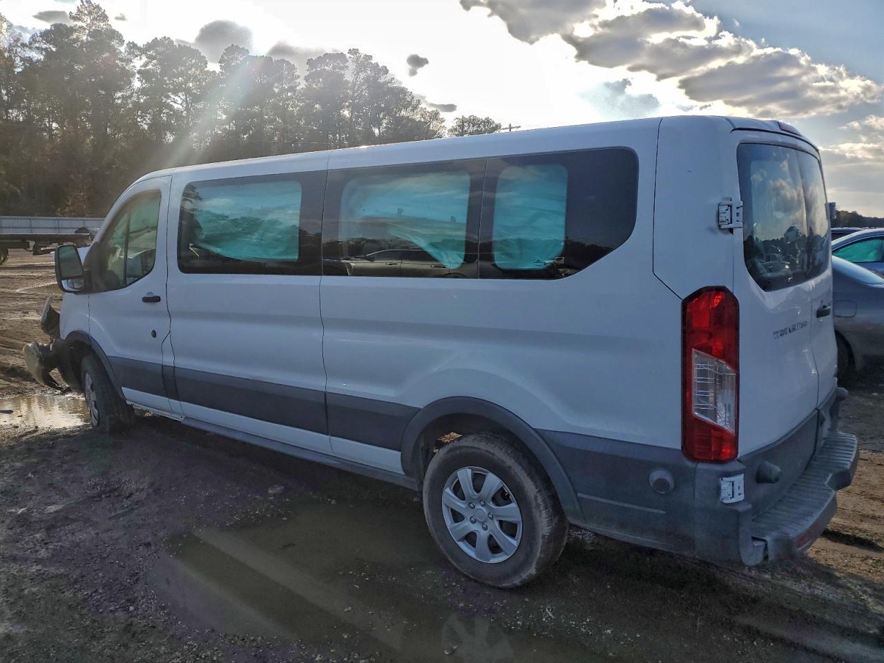 2017 FORD TRANSIT T-350 photo 3