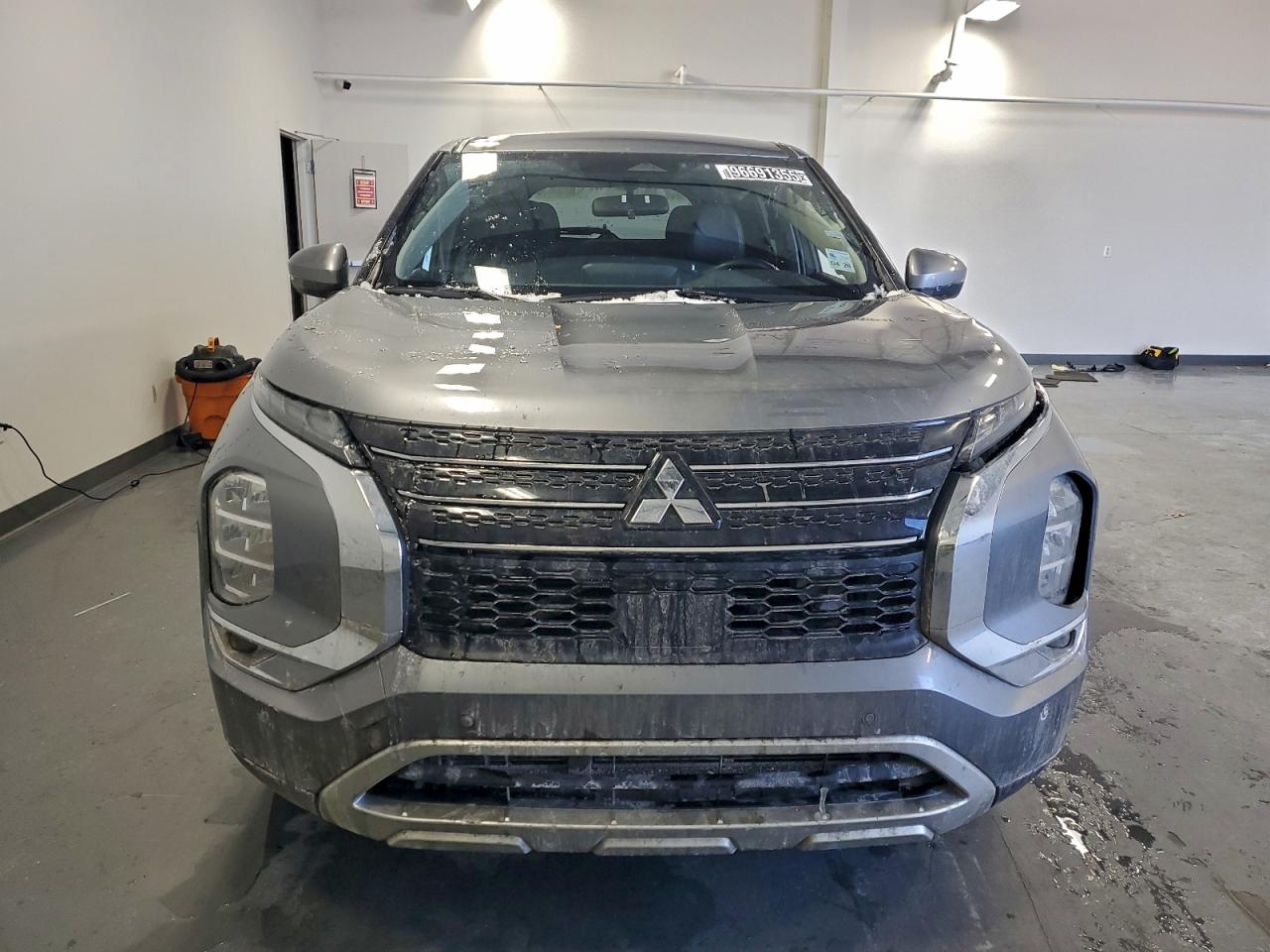 2024 MITSUBISHI OUTLANDER SE photo 5