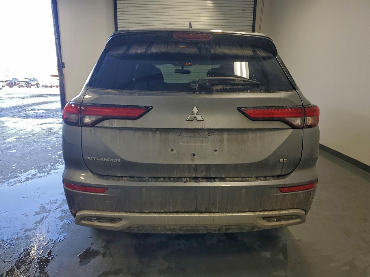 2024 MITSUBISHI OUTLANDER SE photo 6