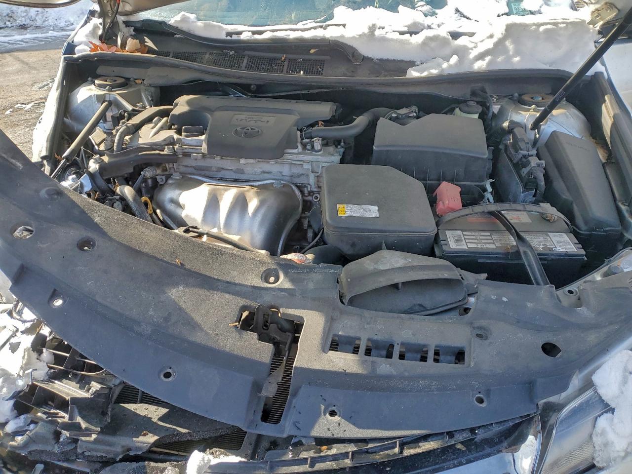 2016 TOYOTA CAMRY LE photo 11