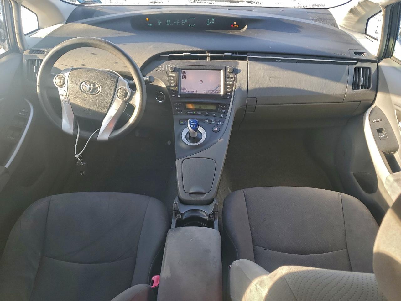 2010 TOYOTA PRIUS photo 8