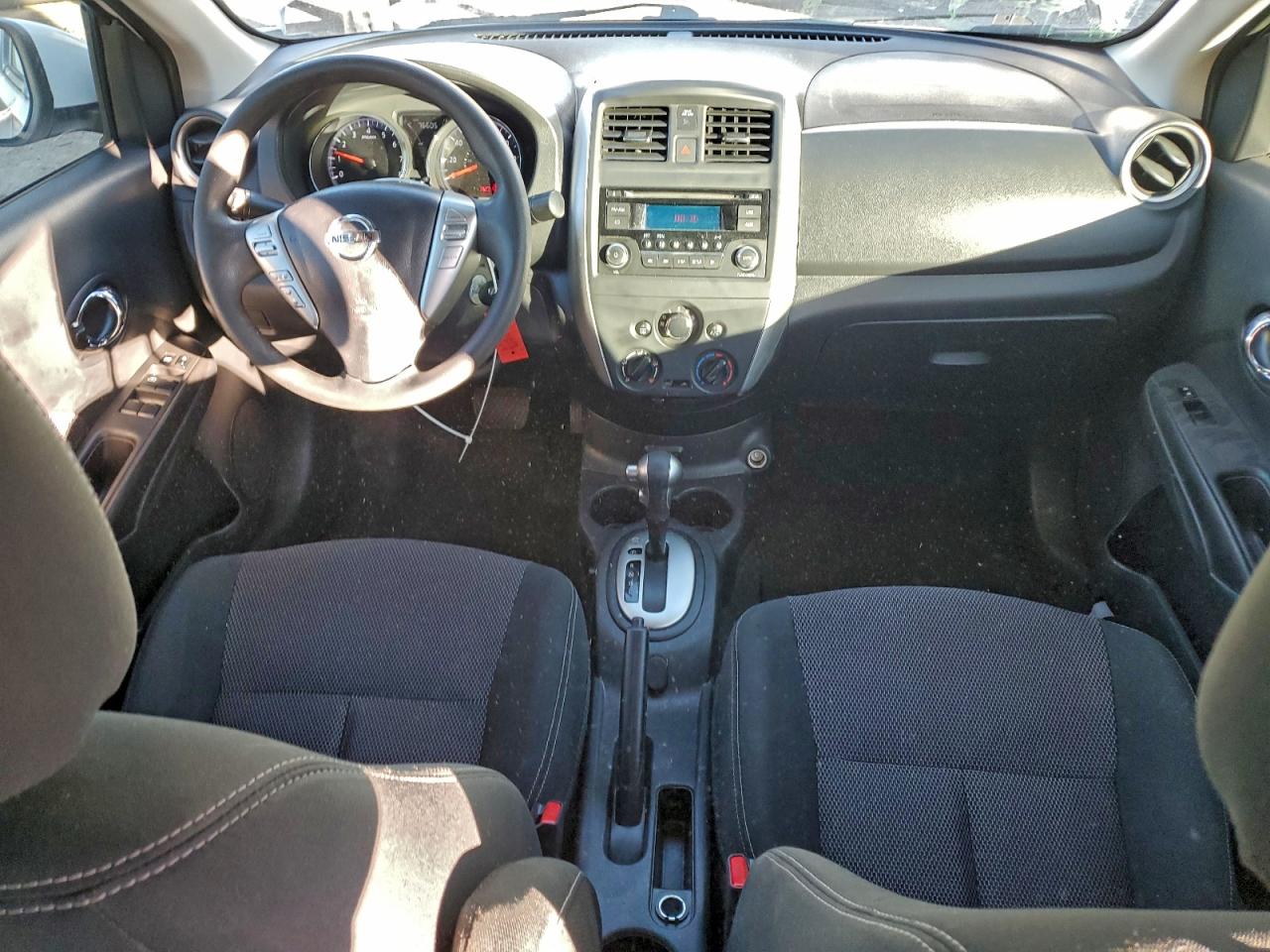2018 NISSAN VERSA S photo 8