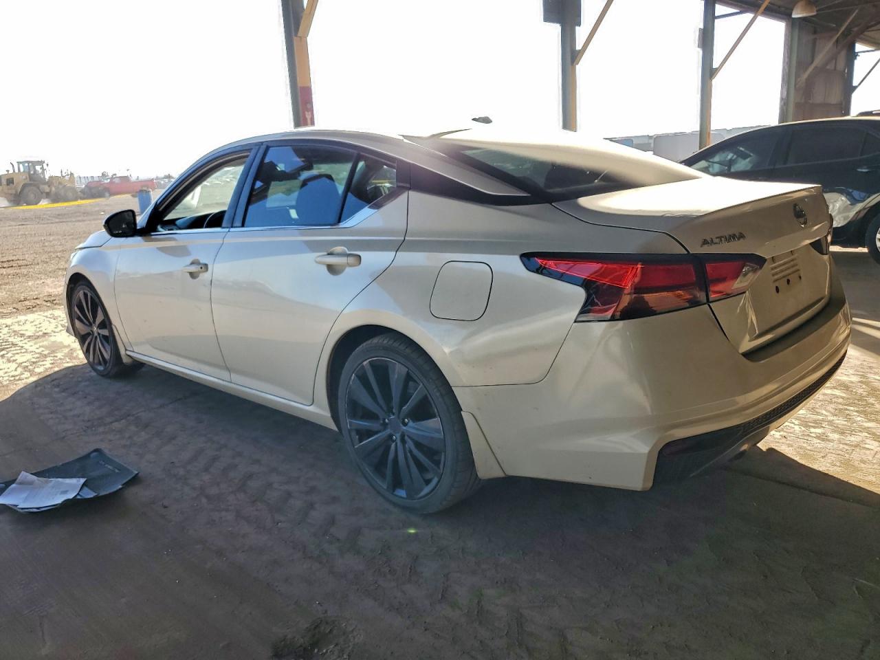 2019 NISSAN ALTIMA SR photo 2