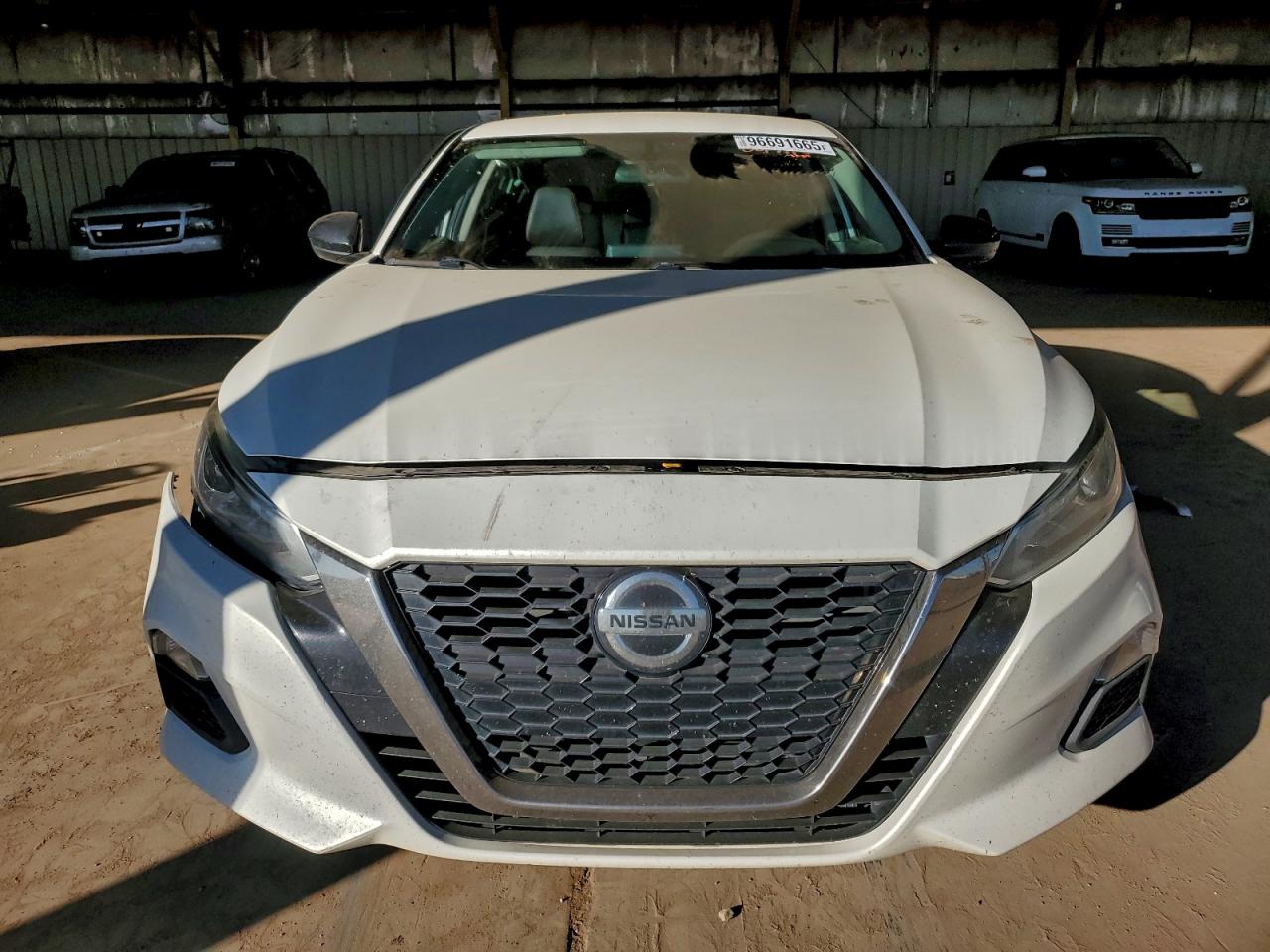 2019 NISSAN ALTIMA SR photo 5