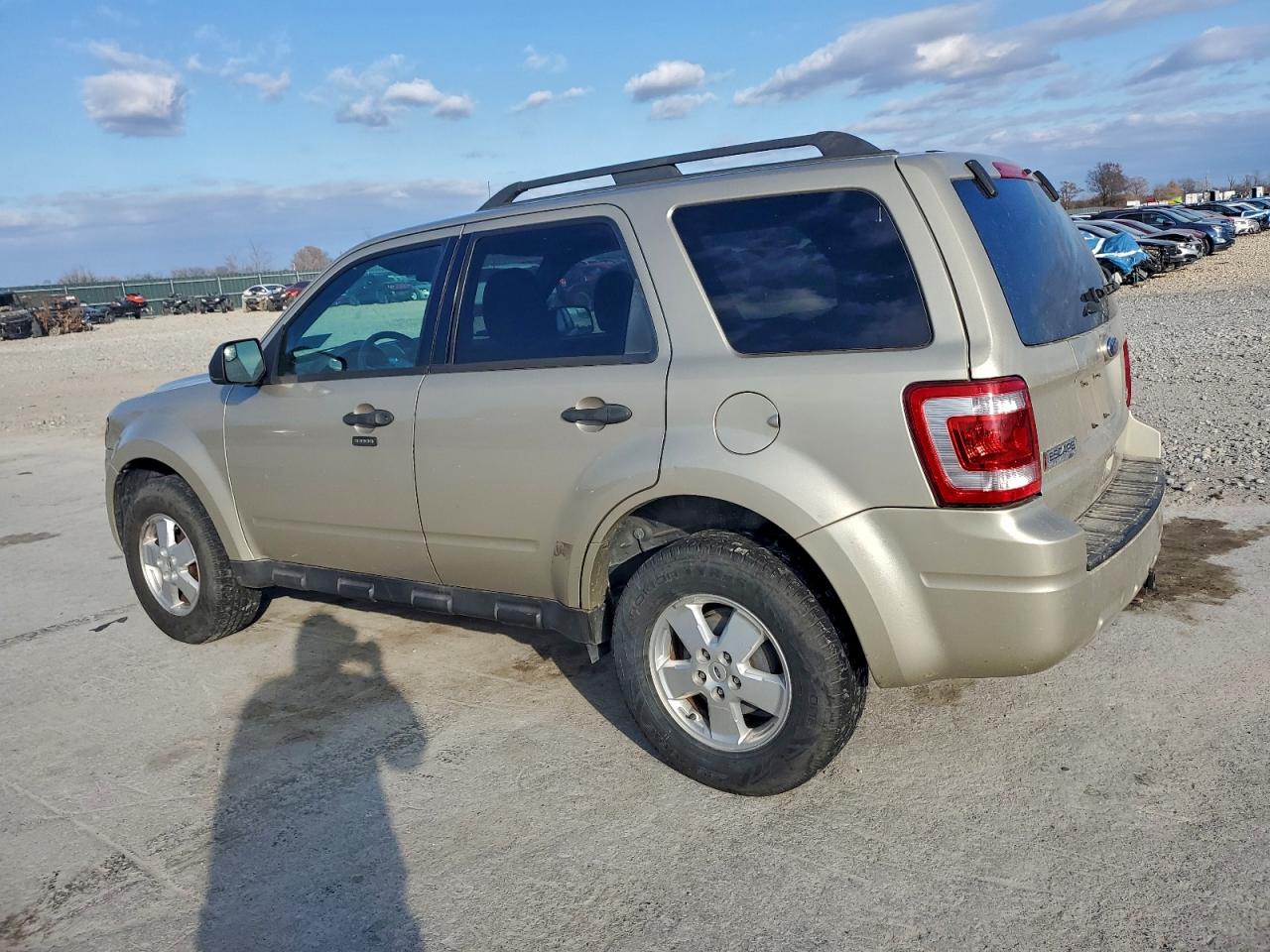 2012 FORD ESCAPE XLT photo 2