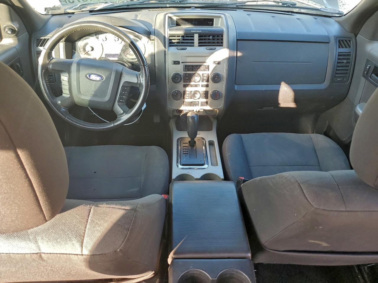 2012 FORD ESCAPE XLT photo 8