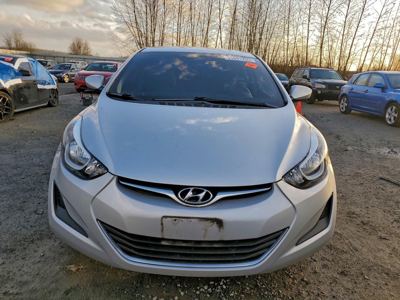 2015 HYUNDAI ELANTRA SE photo 5