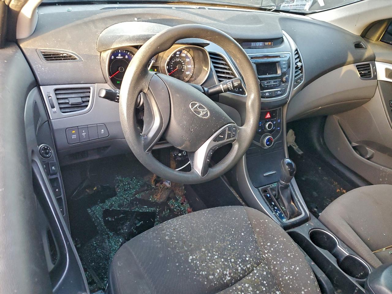 2015 HYUNDAI ELANTRA SE photo 8