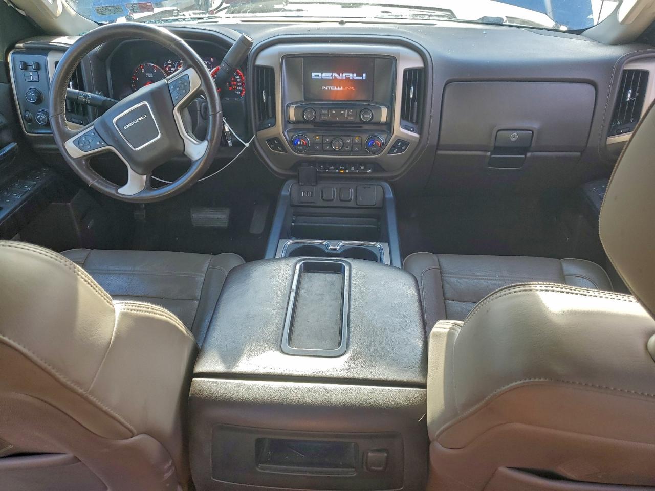 2015 GMC SIERRA K2500 DENALI photo 8