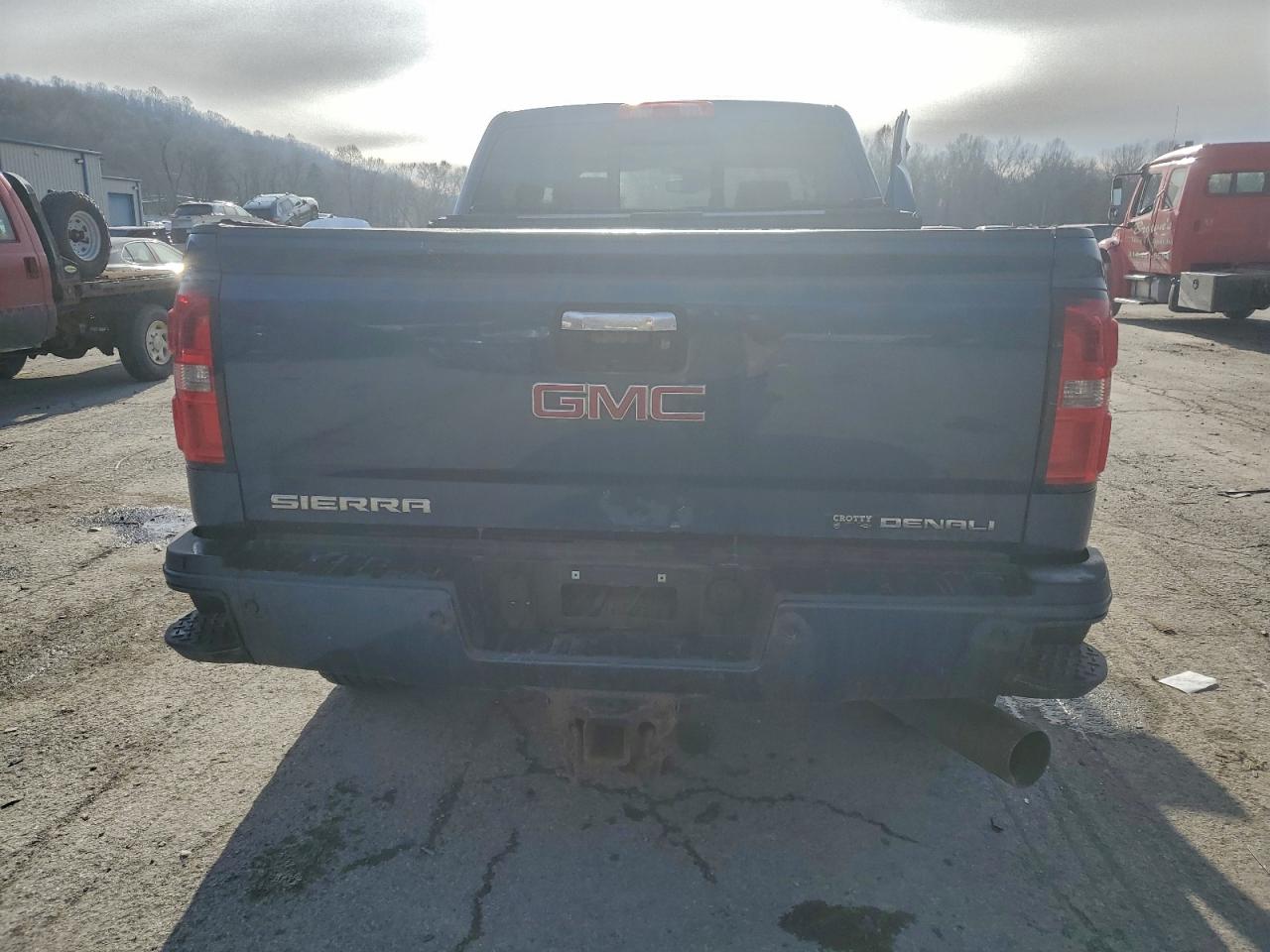 2015 GMC SIERRA K2500 DENALI photo 6