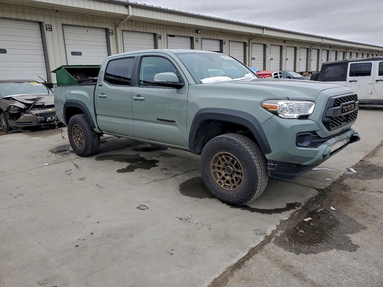 2022 TOYOTA TACOMA DOUBLE CAB photo 4