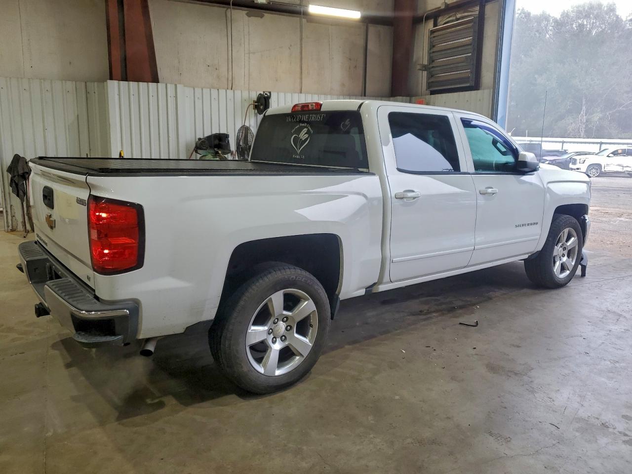2016 CHEVROLET SILVERADO C1500 LT photo 3