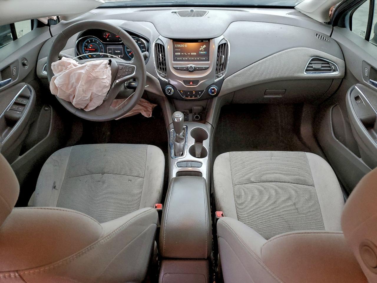 2017 CHEVROLET CRUZE LT photo 8