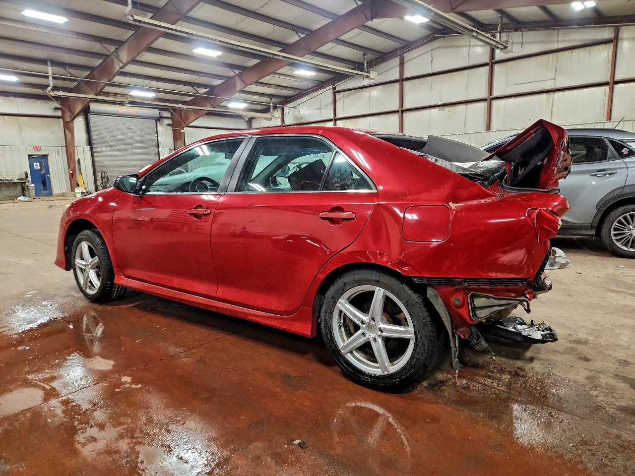2013 TOYOTA CAMRY L photo 2