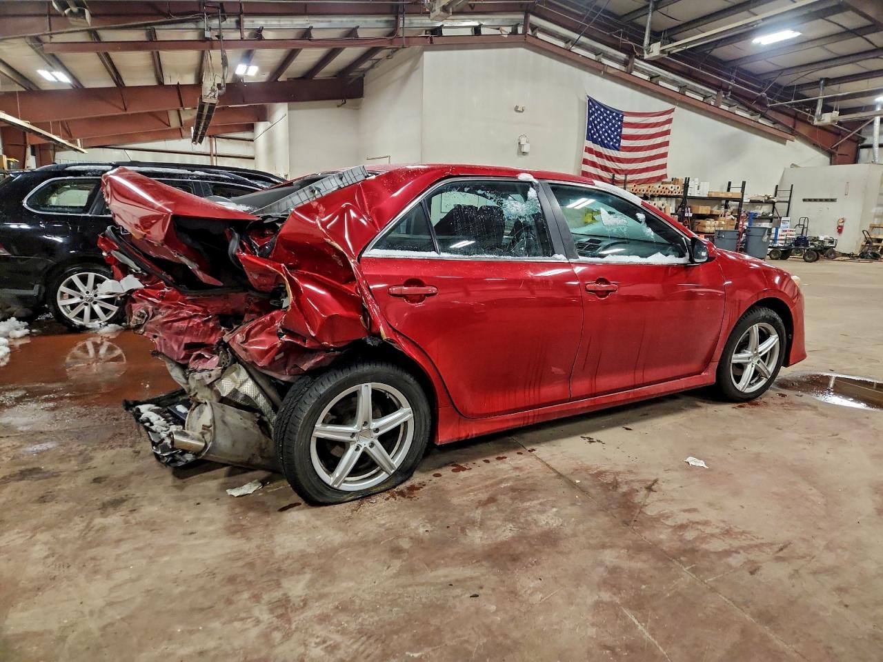 2013 TOYOTA CAMRY L photo 3