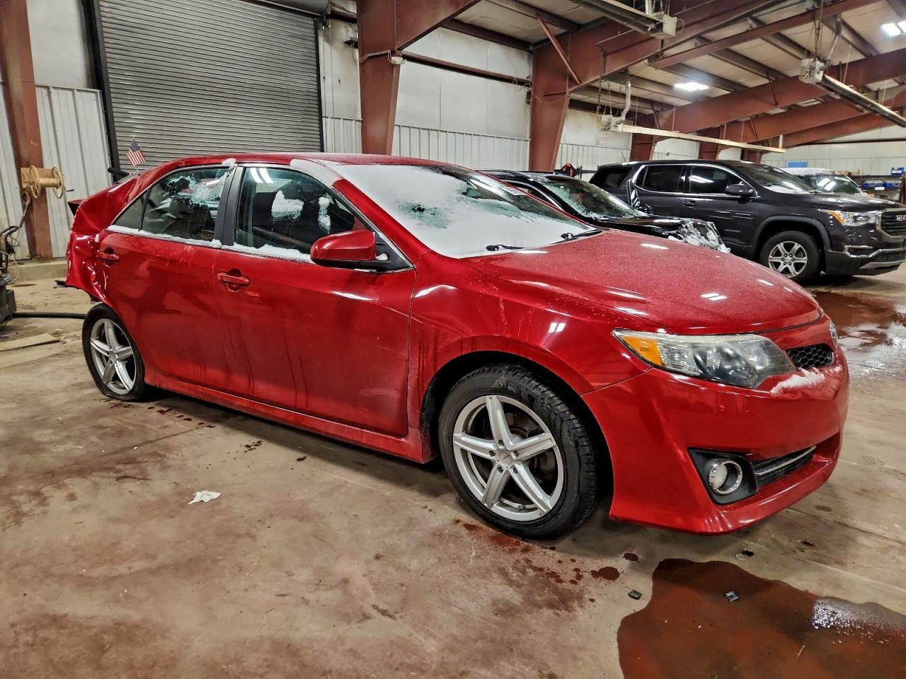 2013 TOYOTA CAMRY L photo 4