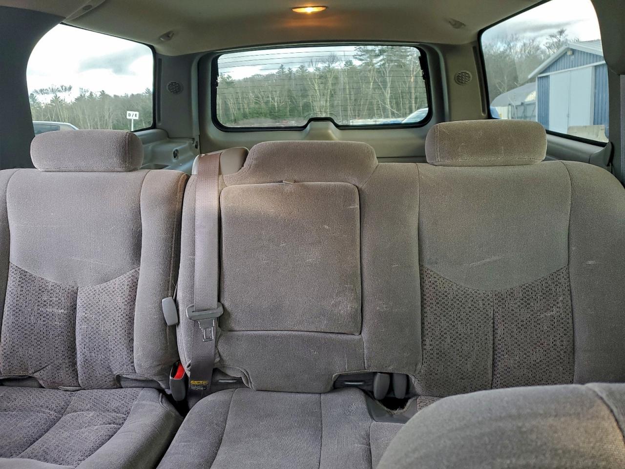 2004 CHEVROLET SUBURBAN K1500 photo 10