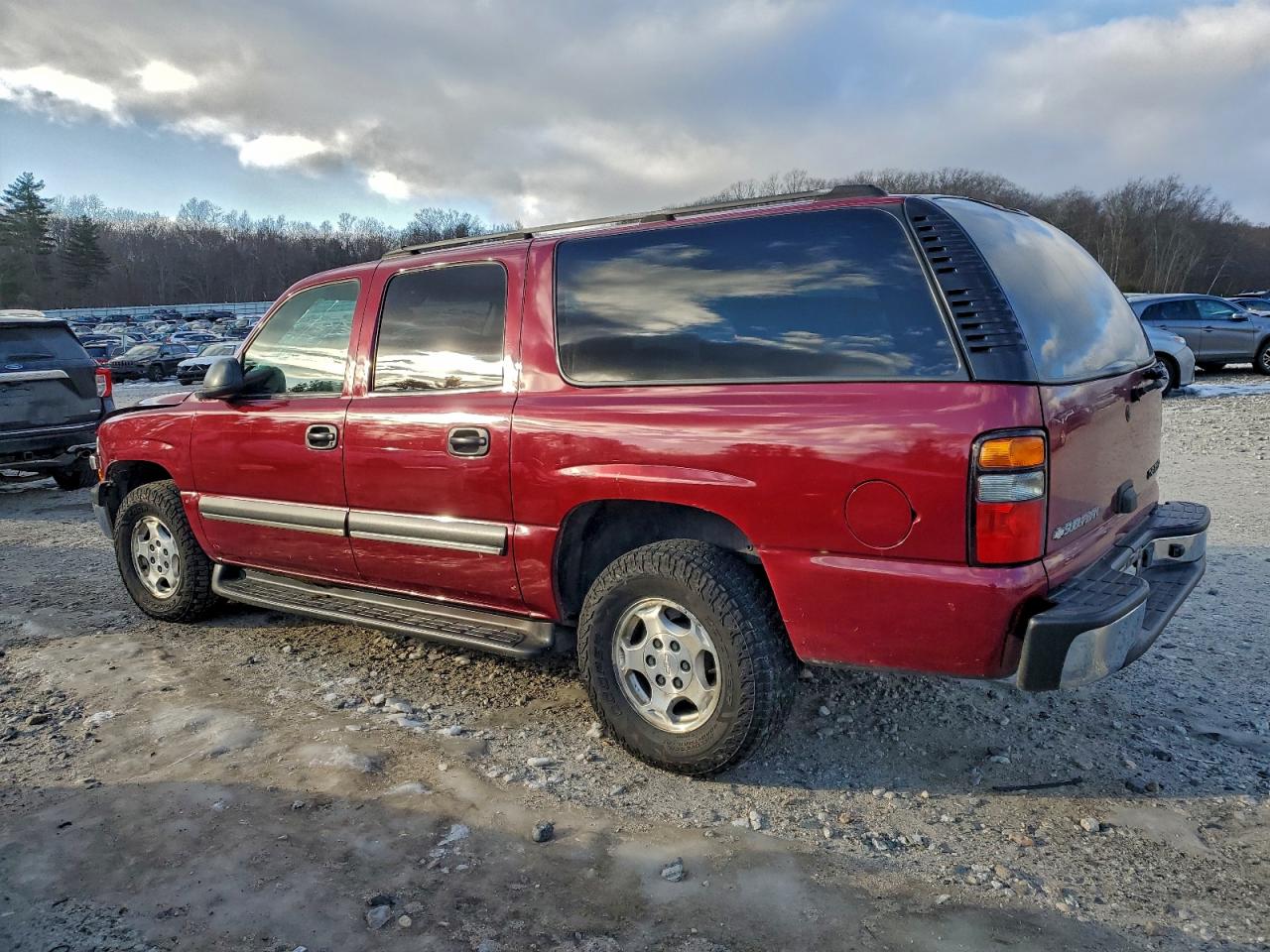 2004 CHEVROLET SUBURBAN K1500 photo 2