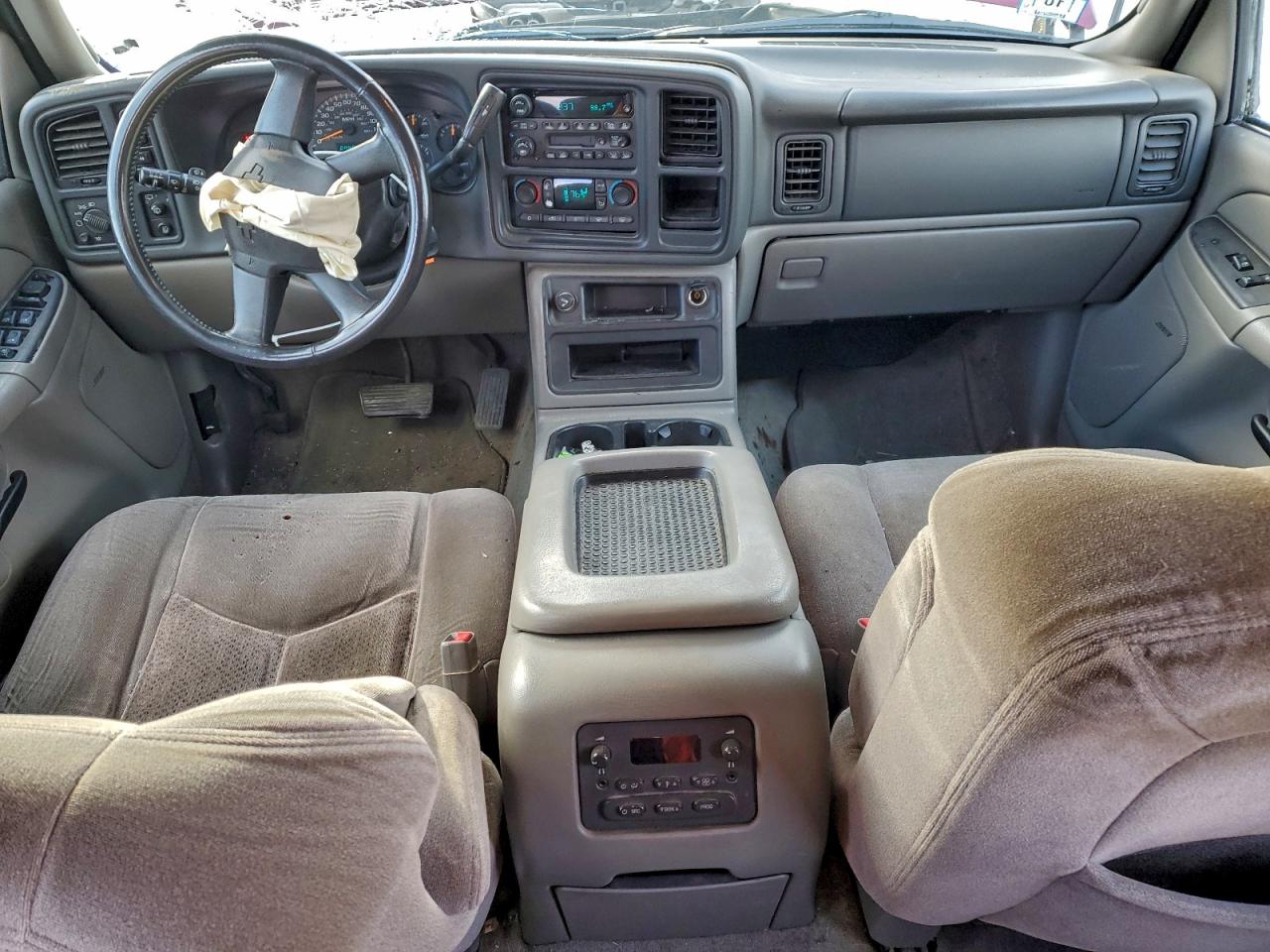 2004 CHEVROLET SUBURBAN K1500 photo 8