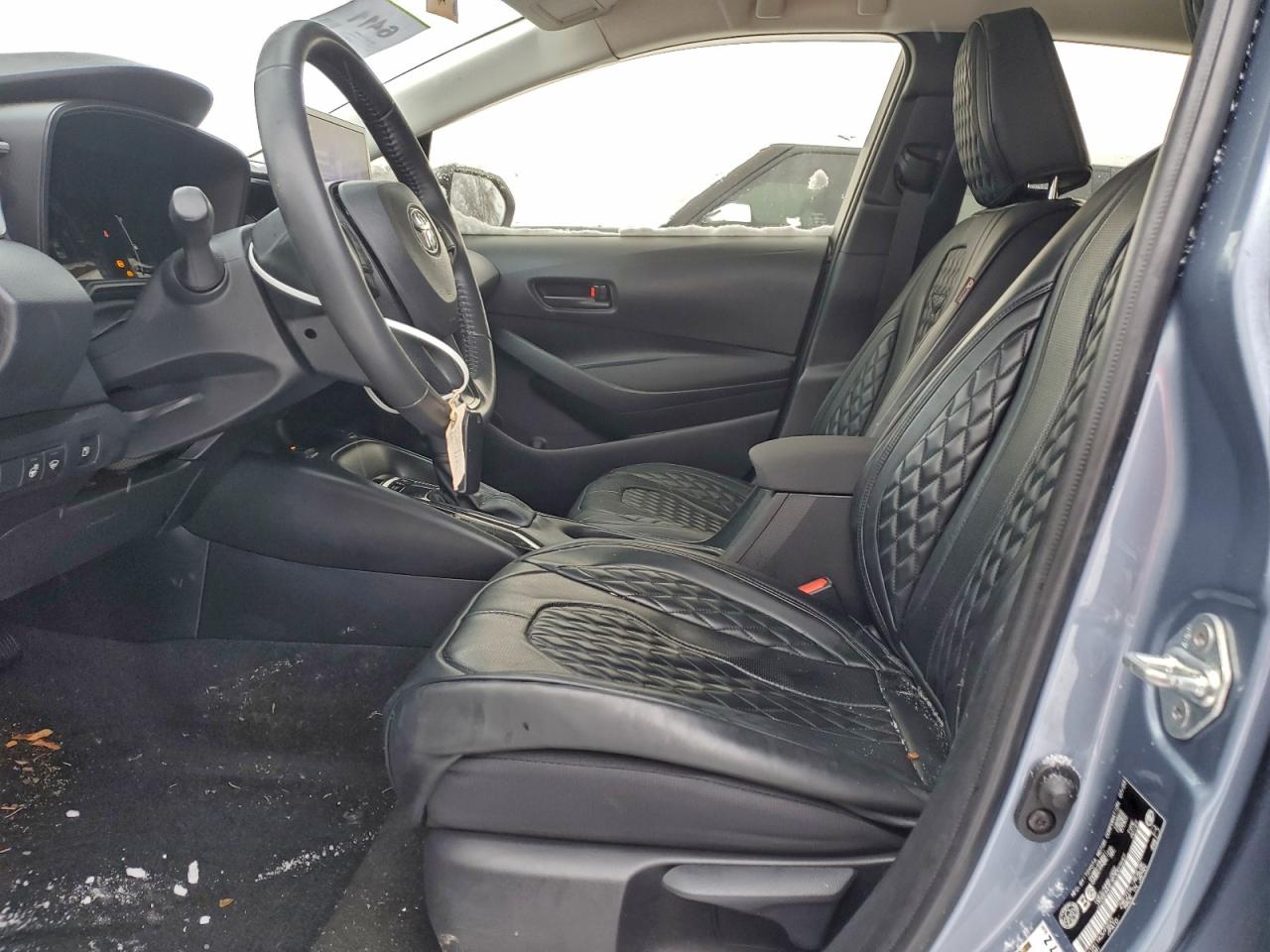 2023 TOYOTA COROLLA LE photo 13