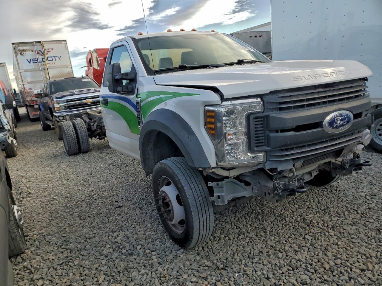 2019 FORD F550 SUPER DUTY TRUCK CAB AND CHASSIS photo 4